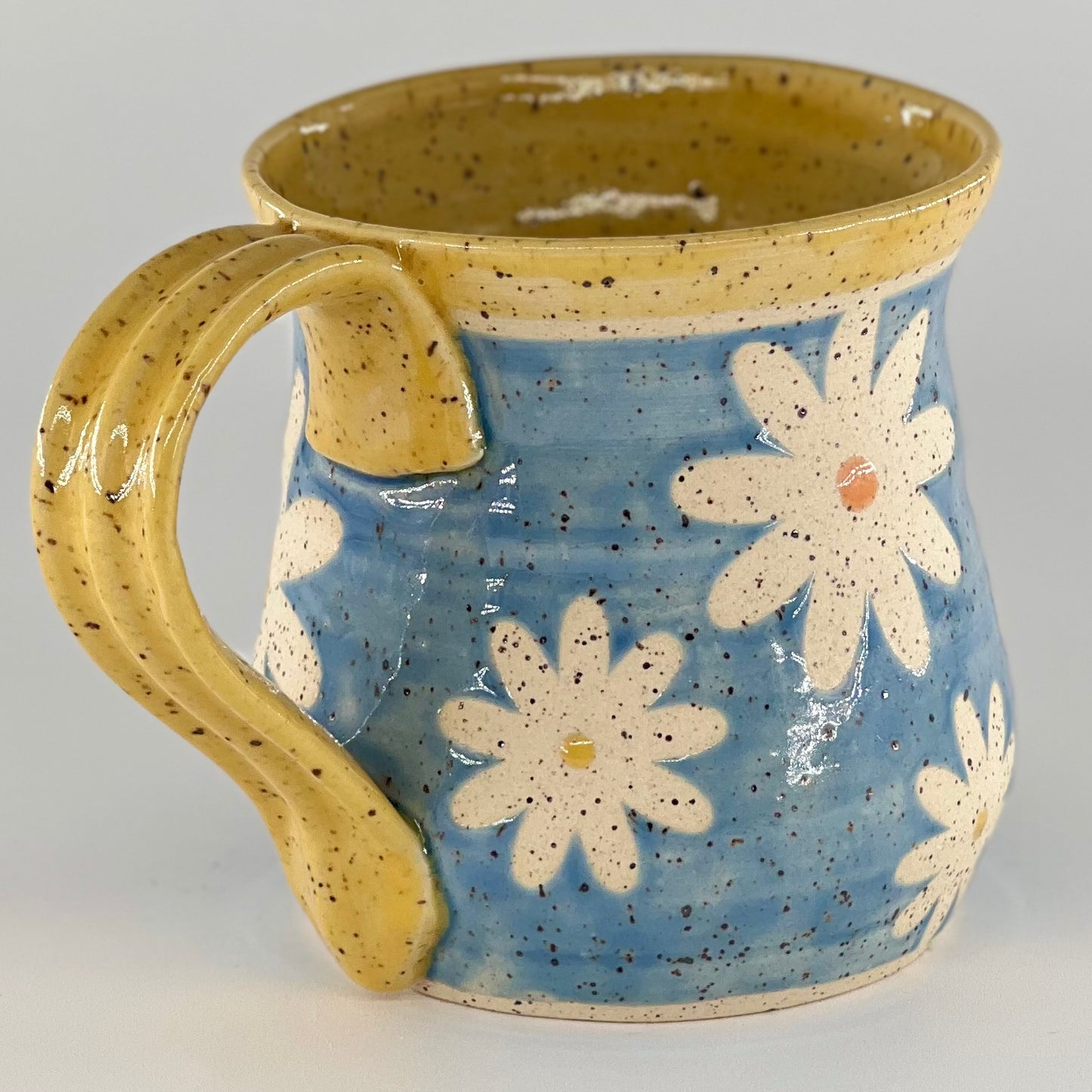 14 oz. Daisy Mug