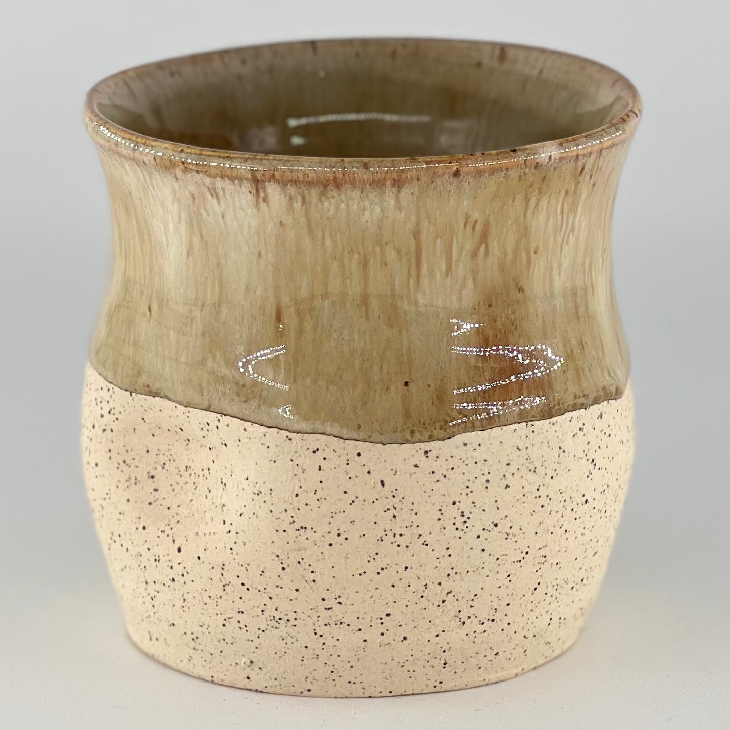14 0z. Thumb Mug