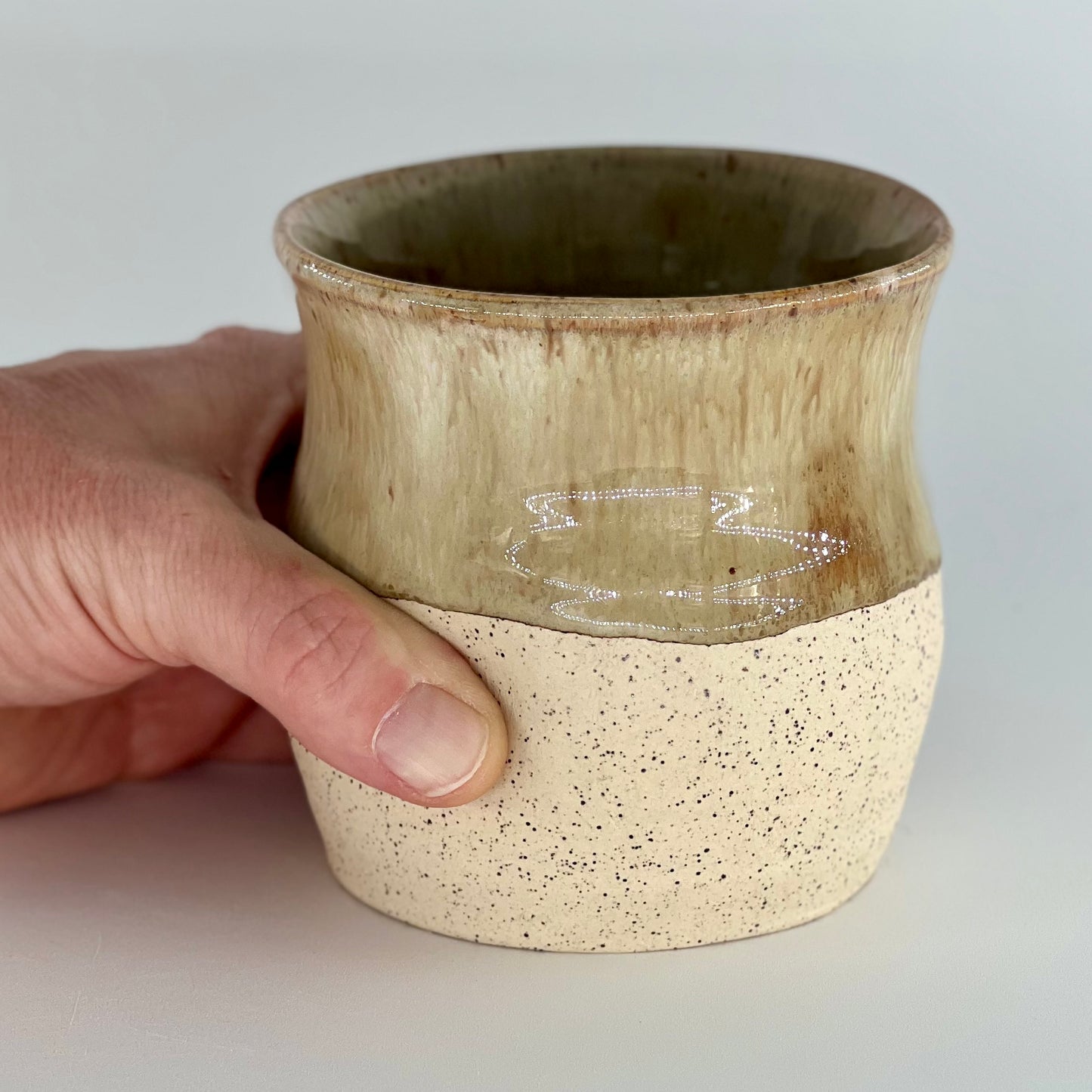 14 0z. Thumb Mug