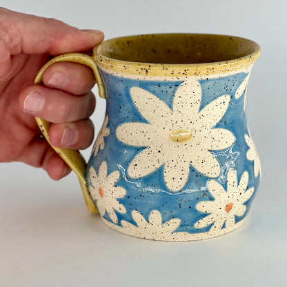 16 oz. Daisy Mug